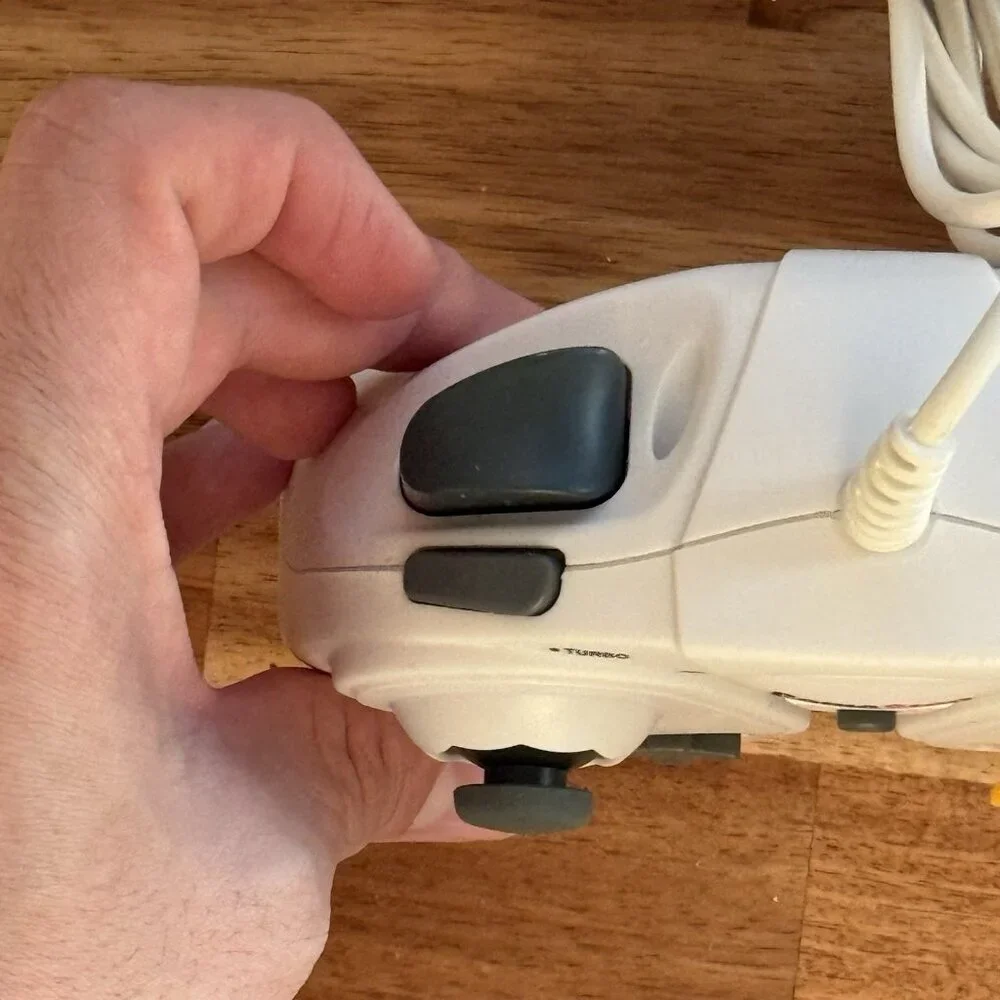 Game Stop G3 Pelican Wired Turbo Controller for Nintendo Game Cube & Wii – White